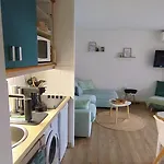 Rez De Jardin 4 Personnes Cap Esterel 아파트