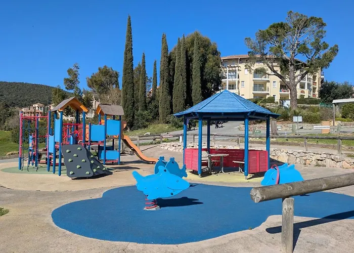 Rez De Jardin 4 Personnes Cap Esterel