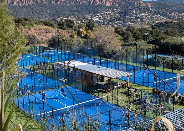 Rez De Jardin 4 Personnes Cap Esterel Apartmán *